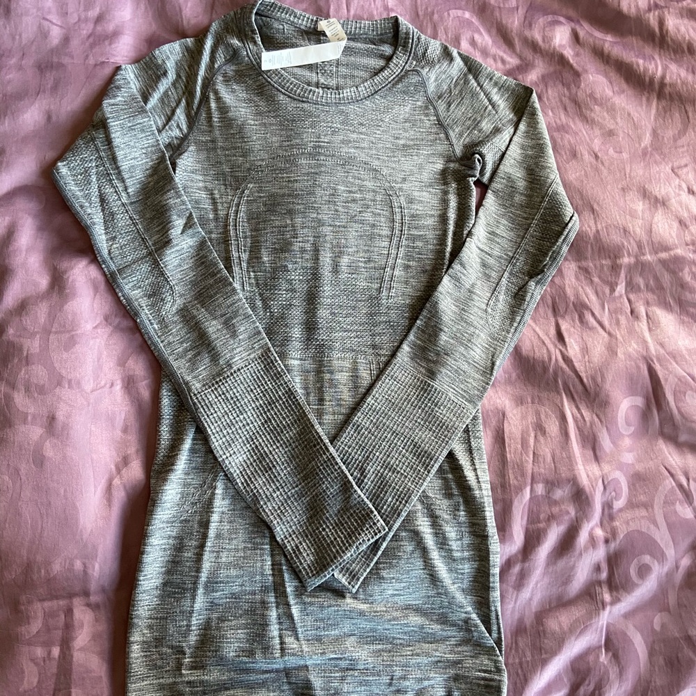 Lululemon Swiftly Tech Long Sleeve in grey